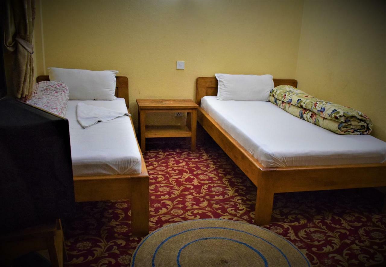 Berg House Cafe And Hotel Nagarkot Esterno foto