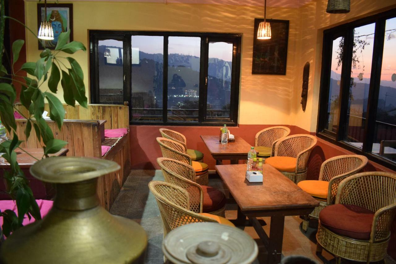 Berg House Cafe And Hotel Nagarkot Esterno foto